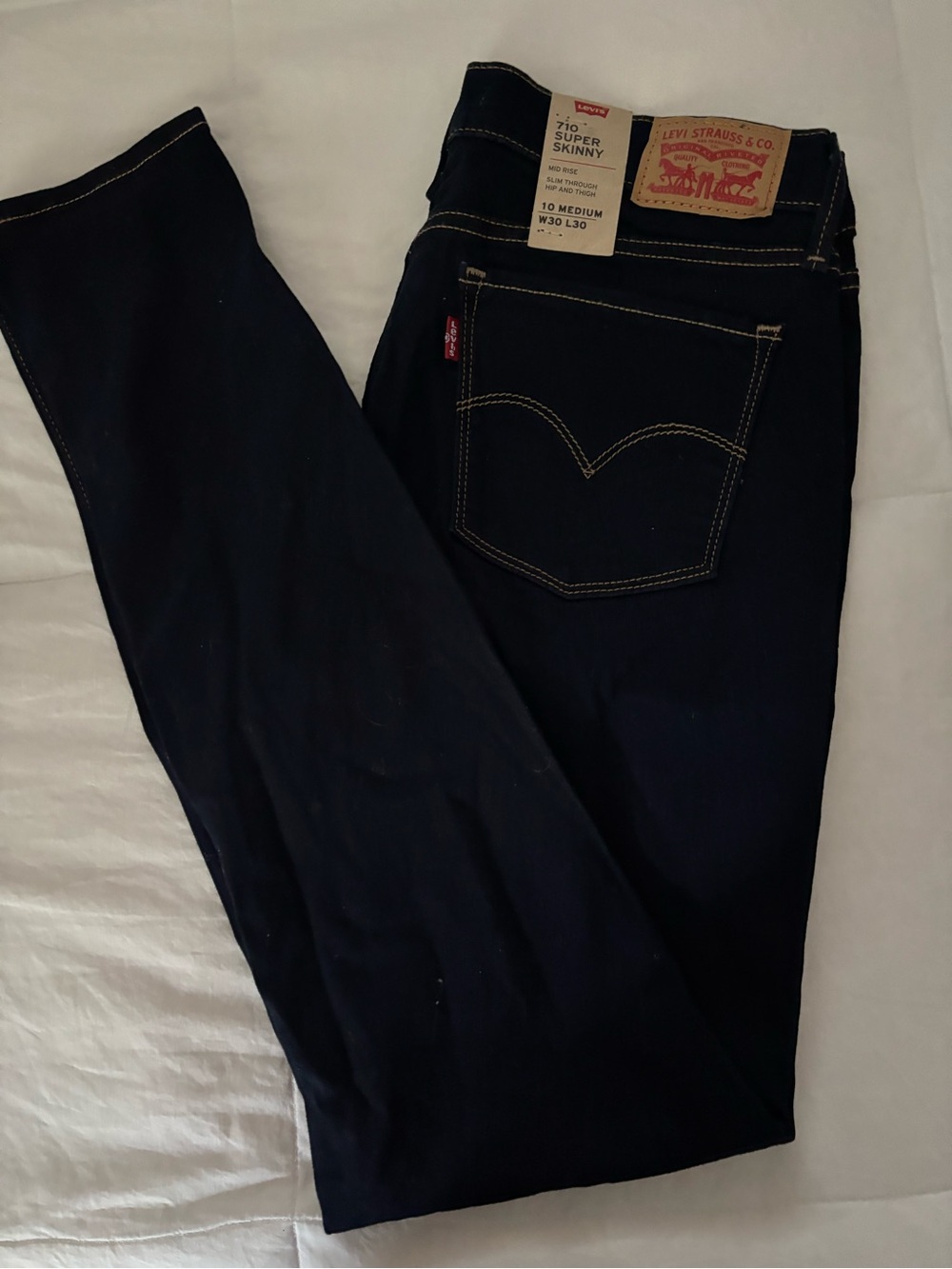 Levi's Super Skinny Jeans in navy Wash